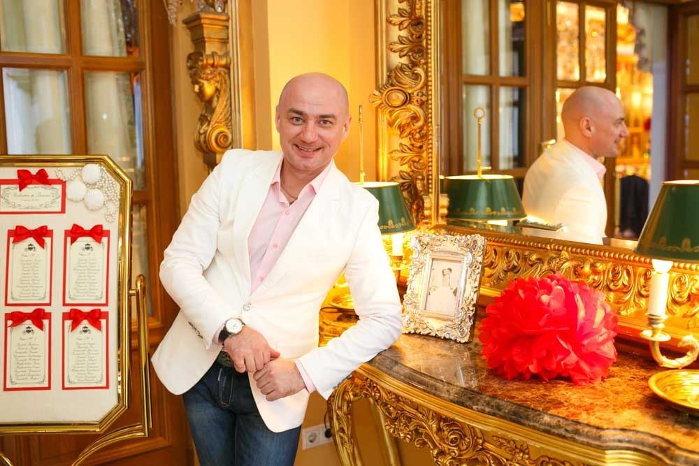 Ведущий Юрий Белоусов о шоу-балете "Valery"